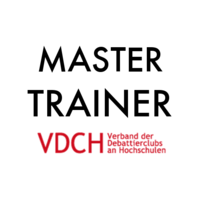 Marietta Gädeke ist Master Trainerin beim Verband der Debattierclubs an Hochschulen (VDCH)